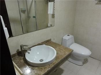 Guan Zhong Hotel Huayin Экстерьер фото